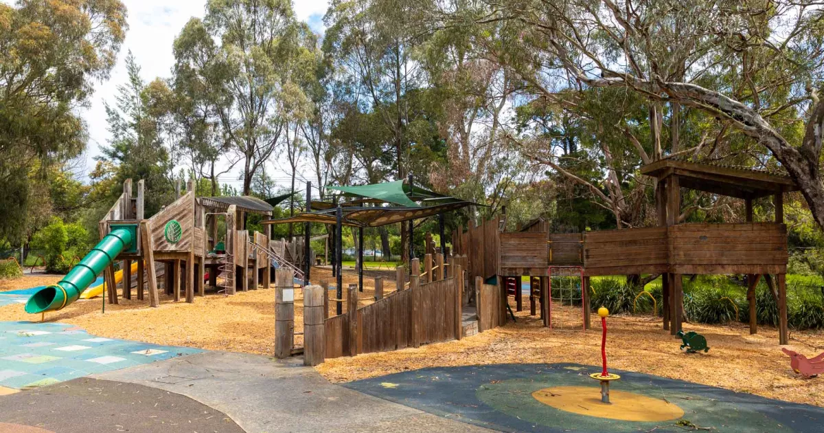Book Hays Paddock – park area | City of Boroondara